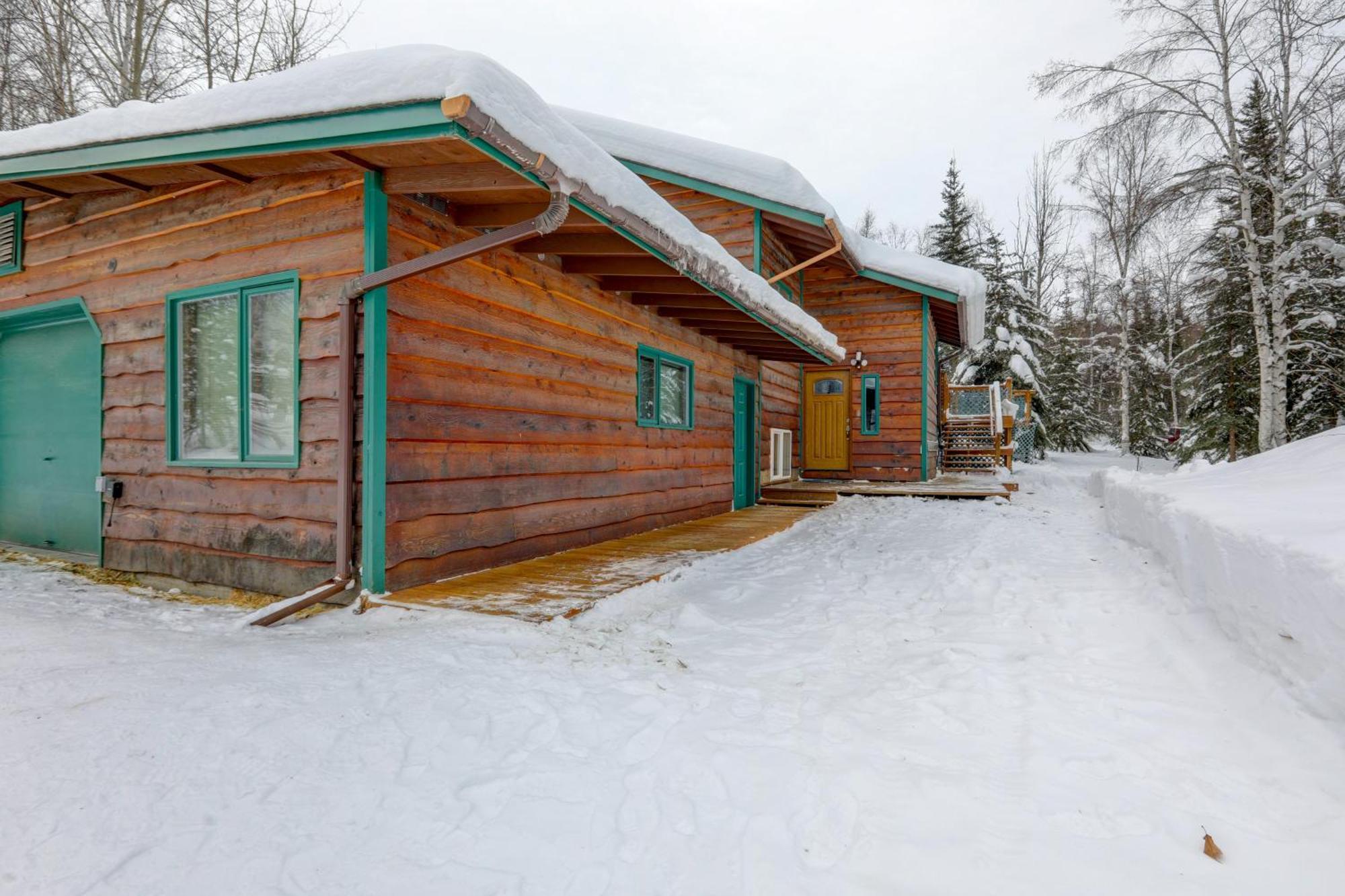 Ideally Located Fairbanks Vacation Rental! Exterior photo